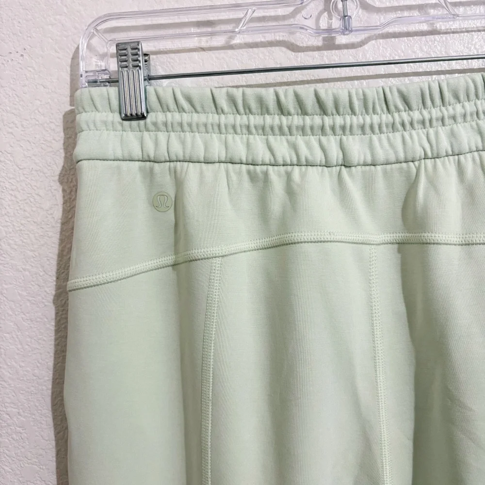 Lululemon Softstreme High-Rise‎ Pant Full Length in Kohlrabi Green